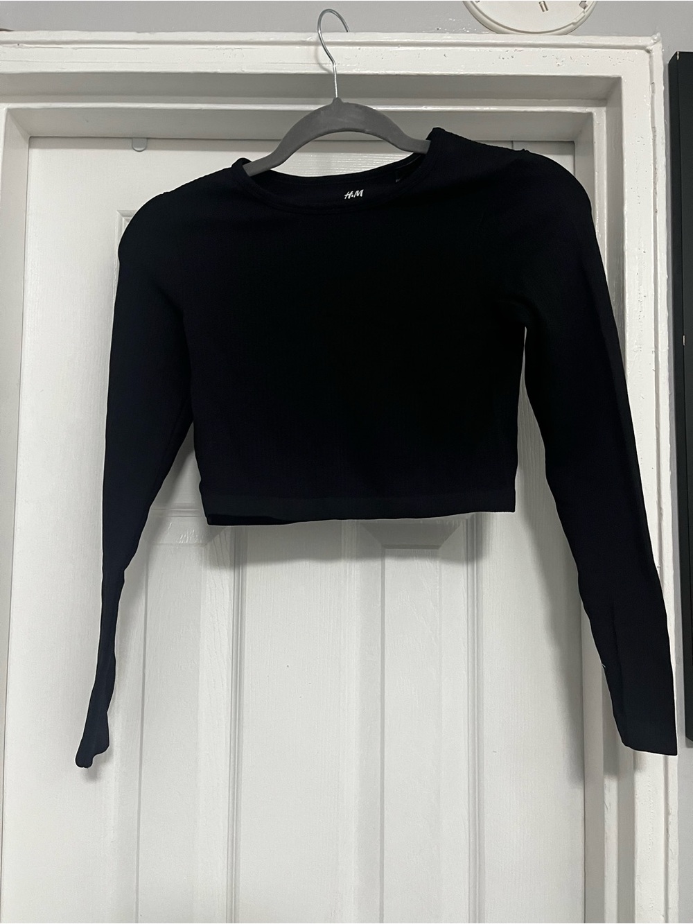 H&M Ribbed Tight Black Long-Sleeve Cropped Tee NWOT